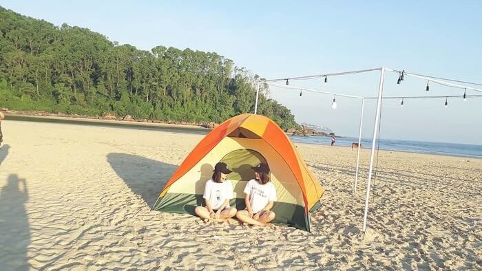 Đâu chỉ có vịnh Hạ Long, Quảng Ninh còn nổi tiếng với 9 điểm địa điểm camping view biển hồ cực “chill”!
