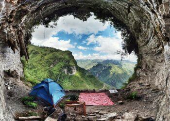 Kinh nghiệm camping vách đá trắng Hà Giang 3N2Đ