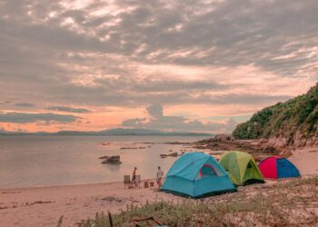 Kinh nghiệm cắm trại ở cù lao Mái Nhà tại Tuy An (Phú Yên)