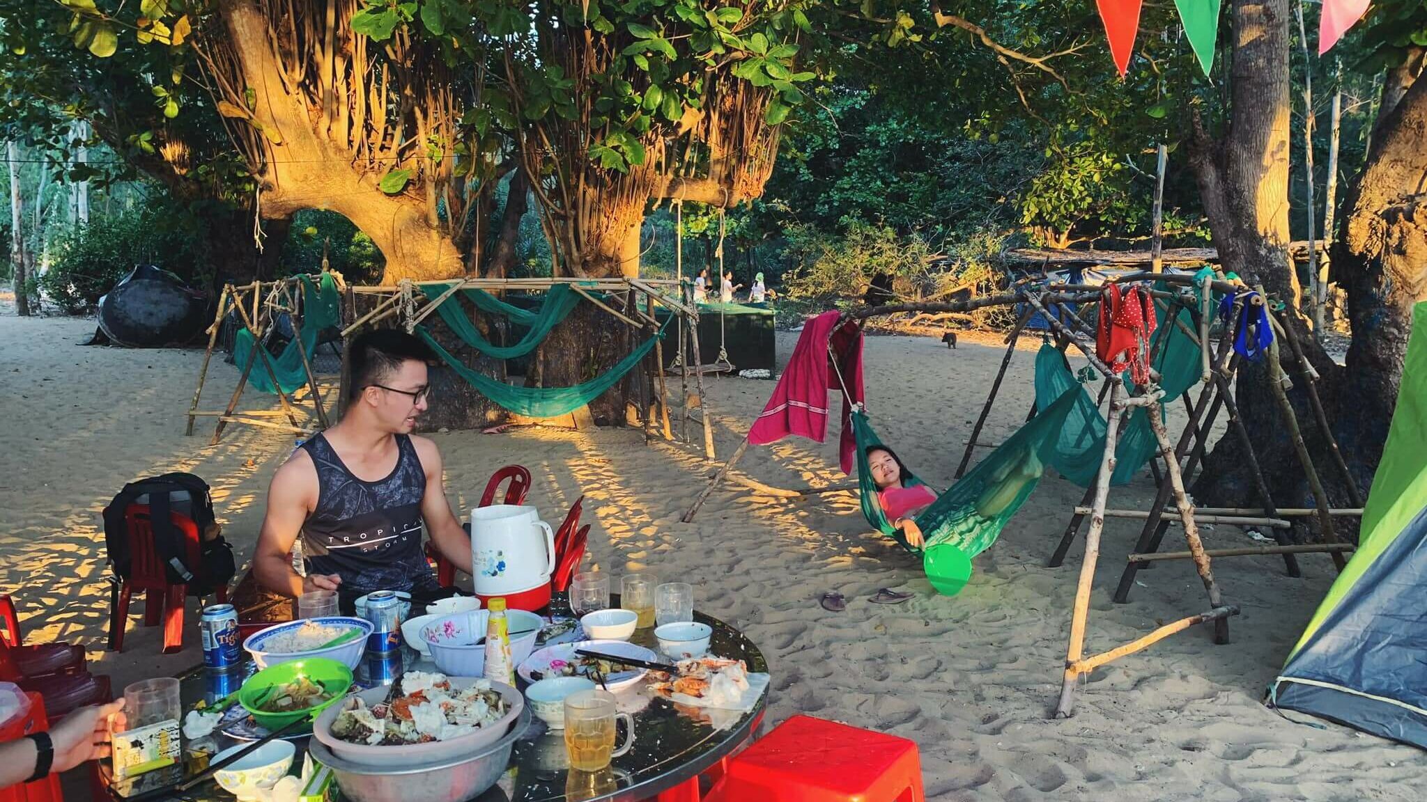 Kinh nghiệm cắm trại ở cù lao Mái Nhà tại Tuy An (Phú Yên)