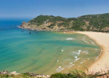 Trải nghiệm cắm trại đêm, đón bình minh ở Bãi Môn