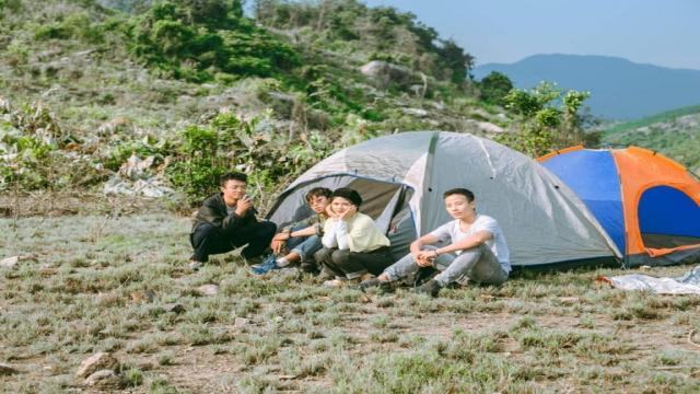 Dựng lều trại ở hồ Đồng Xanh Đồng Nghệ