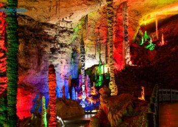 Du Lịch Trung Quốc - Trương Gia Giới và Phượng Hoàng Cổ Trấn