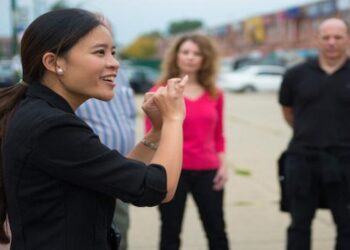 Nữ Có Nên Làm Hướng Dẫn Viên Du Lịch?