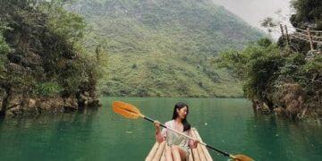 Camping trên bờ sông Nho Quế