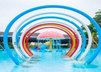 Làng du lịch Tre Việt: Nơi trốn xa thành phố, tìm về hòa bình xanh mát