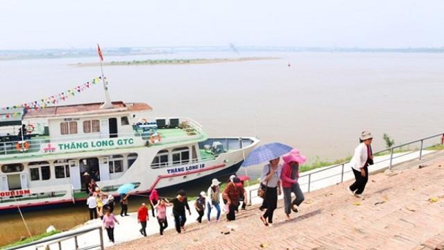 Du lịch Hà Nội bằng du thuyền thú vị